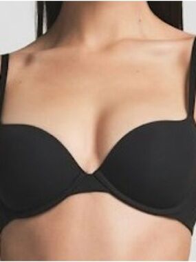 SKIMS fits everybody tshirt bra
Color onyx